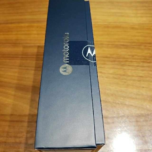 Motorola(モトローラ)のMOTOROLA edge フロストオニキス　モトローラ スマホ/家電/カメラのスマートフォン/携帯電話(スマートフォン本体)の商品写真