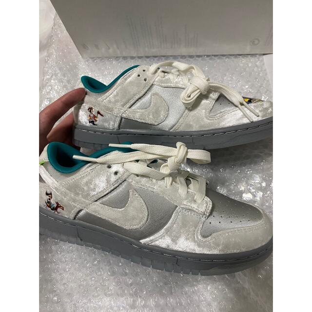 NIKE(ナイキ)のNike WMNS Dunk Low "Ice White Green" メンズの靴/シューズ(スニーカー)の商品写真