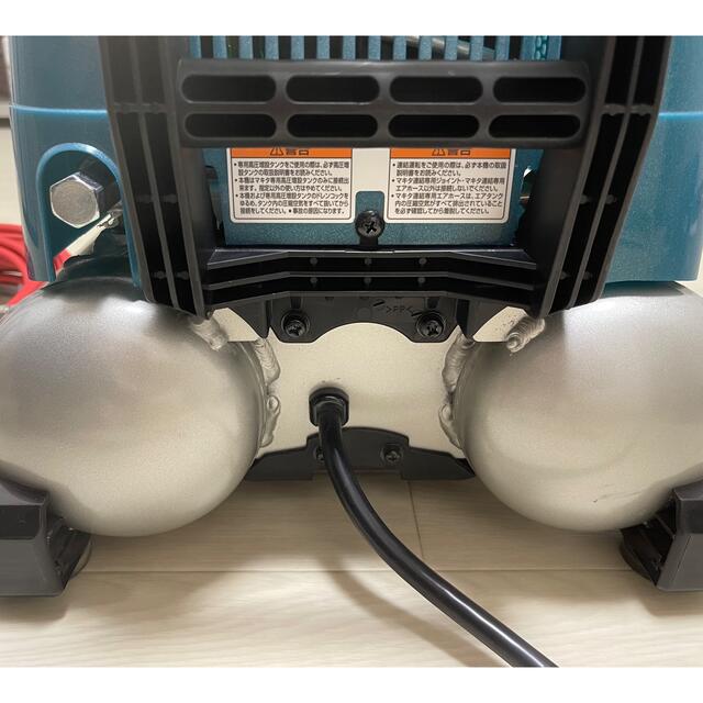 美品 makita マキタ 高圧エアコンプレッサ 11L AC461XL 美品 makita マキタ 高圧エアコンプレッサ 11L AC461XL