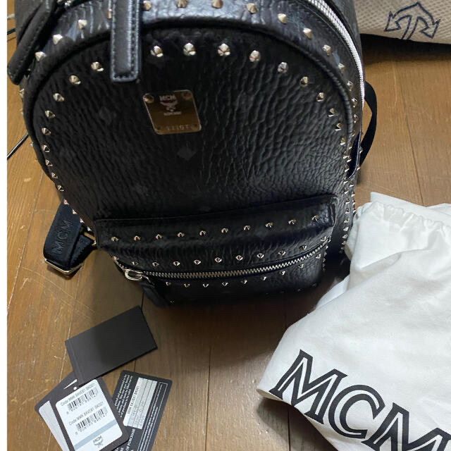 MCM(エムシーエム)のMCM  Stark Visetos プリント バックパック レディースのバッグ(リュック/バックパック)の商品写真