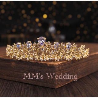 ティアラ ゴールド 結婚式 ヘッドドレス ヘアアクセサリー 金色 新品(ヘッドドレス/ドレス)