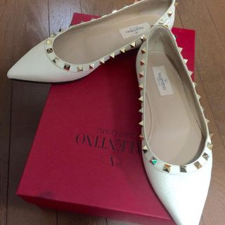 ヴァレンティノガラヴァーニ(valentino garavani)のvalentino ロックスタッズ 10日まで値下げ(バレエシューズ)