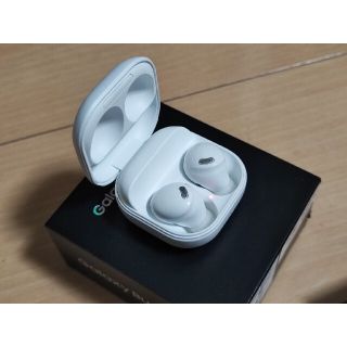 ギャラクシー(Galaxy)のGalaxy Buds Pro Phantom White 美品(ヘッドフォン/イヤフォン)