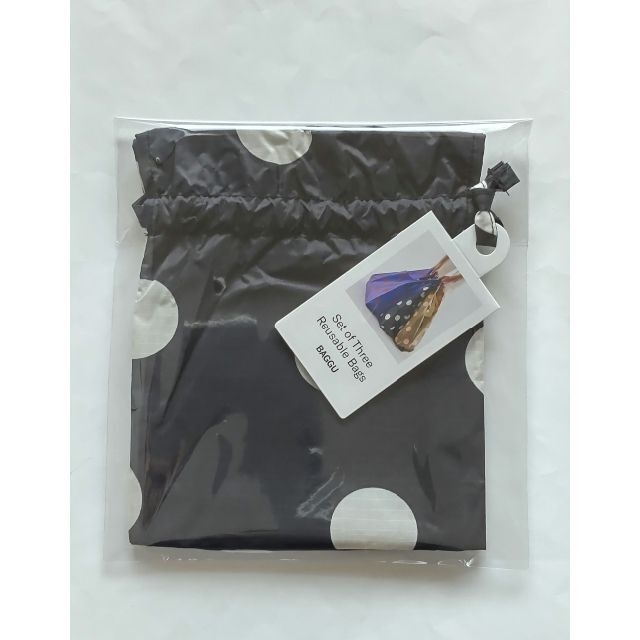 BAGGU(バグゥ)のBAGGU　巾着袋　ブラックドット　水玉　エコバッグ　収納袋　新品未使用 レディースのバッグ(エコバッグ)の商品写真