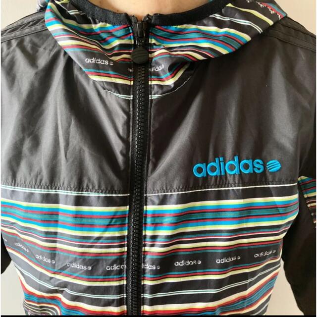 adidas(アディダス)のadidasneo(アディダスネオ) ウィンドブレーカー 黒 オルテガ柄 レディースのジャケット/アウター(ナイロンジャケット)の商品写真