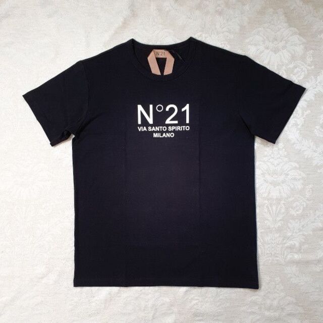 N°21(ヌメロヴェントゥーノ)の【新品・未使用】N°21レディースMILANOコットンTシャツブラック40サイズ レディースのトップス(Tシャツ(半袖/袖なし))の商品写真