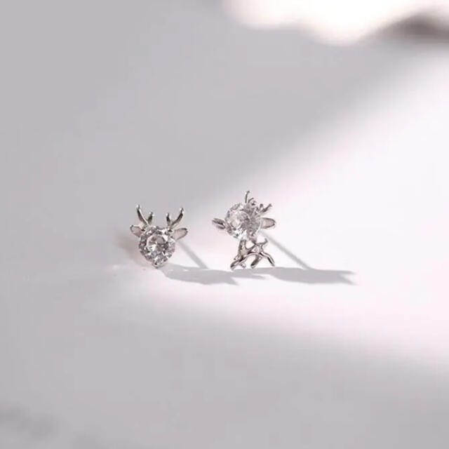 1ct. 可愛い鹿 銀製　モアサナイト　ピアス 24 2