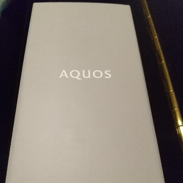 AQUOS(アクオス)のSHARP AQUOS sense6 128GB ブラック SH-M19B-B スマホ/家電/カメラのスマートフォン/携帯電話(スマートフォン本体)の商品写真