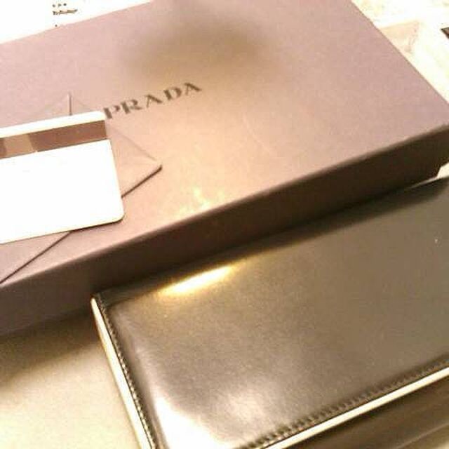 PRADA（プラダ)レザー ブラック 長財布 男女兼用 | www.abconsulex.it