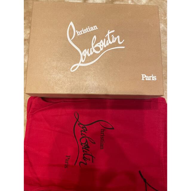 Christian Louboutin(クリスチャンルブタン)の美品　ルブタン　スタッズスニーカー　Christian Louboutin レディースの靴/シューズ(スニーカー)の商品写真