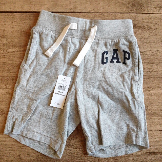 babyGAP(ベビーギャップ)の[babyGAP] ｽｳｪｯﾄﾊｰﾌﾊﾟﾝﾂ2点セット キッズ/ベビー/マタニティのベビー服(~85cm)(パンツ)の商品写真