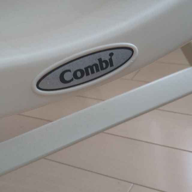 combi コンビ 電動 ハイローチェア - 2