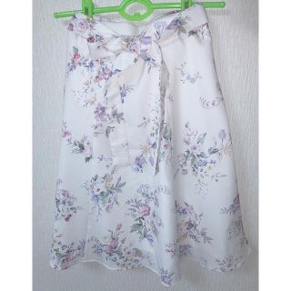 トッコ(tocco)のtoccocloset 花柄スカート(ひざ丈スカート)