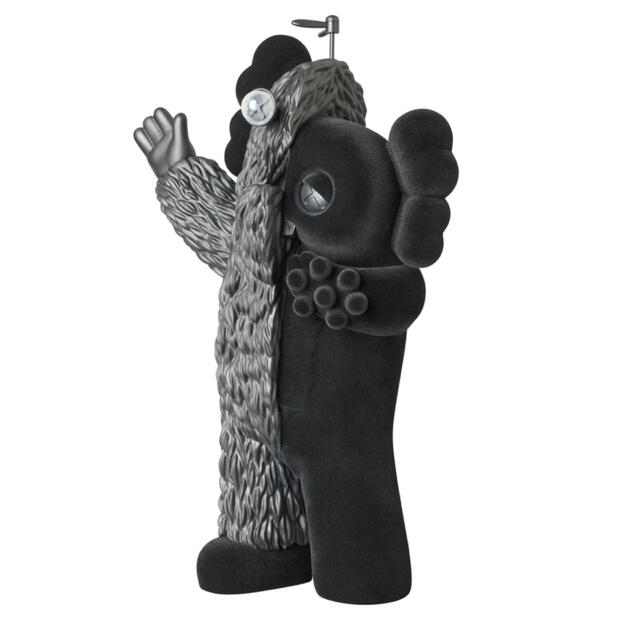 kaws  kachamukku  black 1