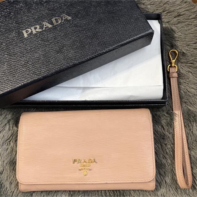 PRADA プラダ 財布 ストラップ付き - 財布