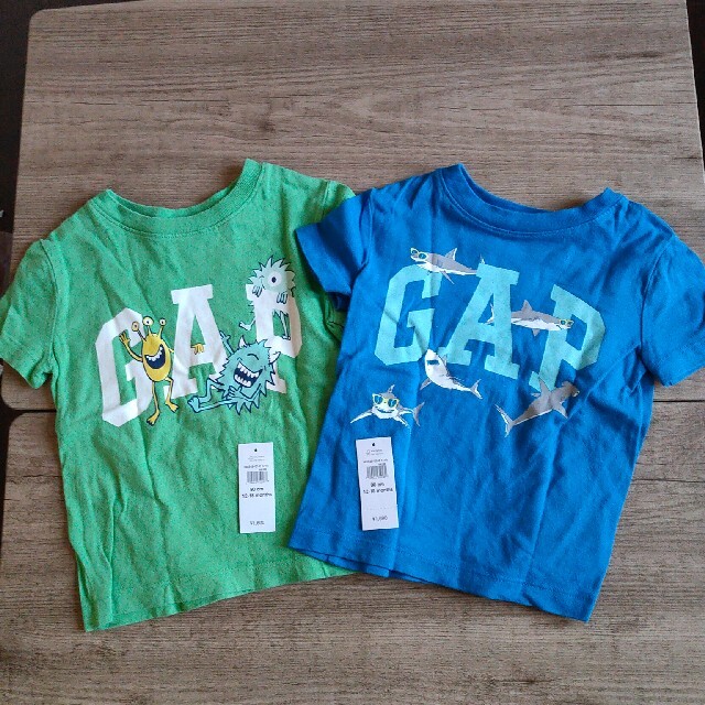 babyGAP(ベビーギャップ)の※専用※[babyGAP] Tシャツ2枚セット キッズ/ベビー/マタニティのベビー服(~85cm)(Ｔシャツ)の商品写真