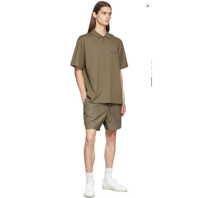 FEAR OF GOD(フィアオブゴッド)のfog essentials ナイロンショーツ トープ M 新品未使用 メンズのパンツ(ショートパンツ)の商品写真