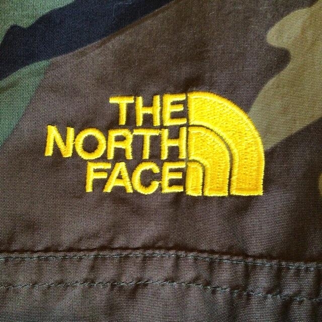 THE NORTH FACE(ザノースフェイス)のノースフェイス　キッズ　130 コンパクトジャケット　カモフラ キッズ/ベビー/マタニティのキッズ服男の子用(90cm~)(ジャケット/上着)の商品写真