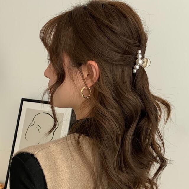 【新品未使用】韓国　パール　ヘアクリップ　バレッタ ♡♡4.5cm♡♡#32 レディースのヘアアクセサリー(バレッタ/ヘアクリップ)の商品写真