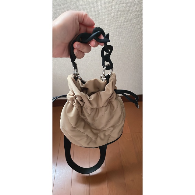 ZARA(ザラ)のZARA ショルダーバッグ　ロゴバッグ　ミニバッグ レディースのバッグ(ショルダーバッグ)の商品写真