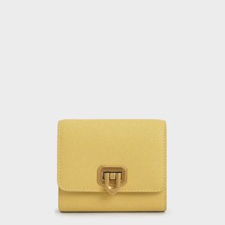 チャールズアンドキース(Charles and Keith)のCHARLES&KEITH メタリックプッシュロック ショートウォレット(財布)