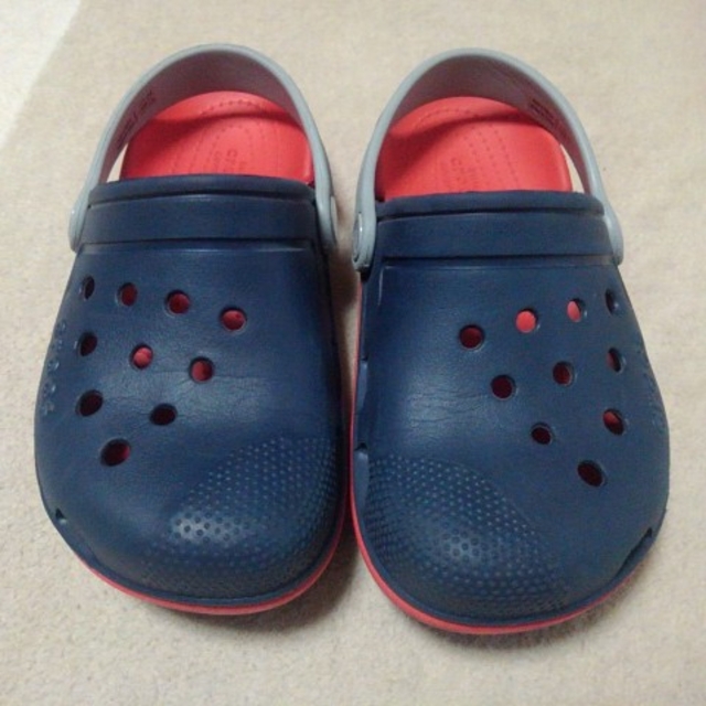 crocs(クロックス)のクロックス　キッズ　C13　19㎝ キッズ/ベビー/マタニティのキッズ靴/シューズ(15cm~)(サンダル)の商品写真