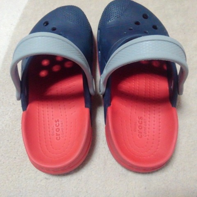 crocs(クロックス)のクロックス　キッズ　C13　19㎝ キッズ/ベビー/マタニティのキッズ靴/シューズ(15cm~)(サンダル)の商品写真