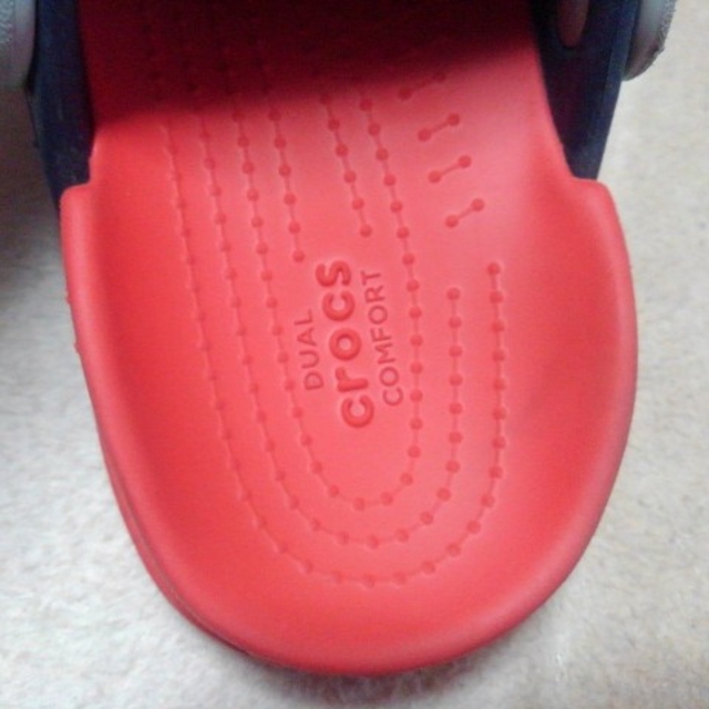 crocs(クロックス)のクロックス　キッズ　C13　19㎝ キッズ/ベビー/マタニティのキッズ靴/シューズ(15cm~)(サンダル)の商品写真