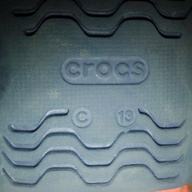 crocs(クロックス)のクロックス　キッズ　C13　19㎝ キッズ/ベビー/マタニティのキッズ靴/シューズ(15cm~)(サンダル)の商品写真