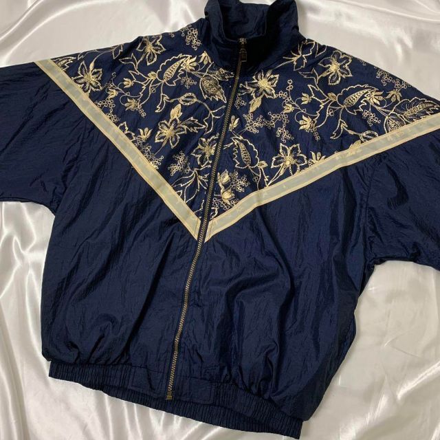 良デザイン 90s vintage ナイロン切替ジャケット 花柄 デザイン古着 メンズのジャケット/アウター(ブルゾン)の商品写真