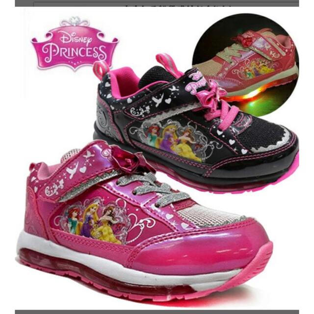 Disney(ディズニー)の新品　Disneyプリンセス　光る靴　フラッシュスニーカー キッズ/ベビー/マタニティのキッズ靴/シューズ(15cm~)(スニーカー)の商品写真