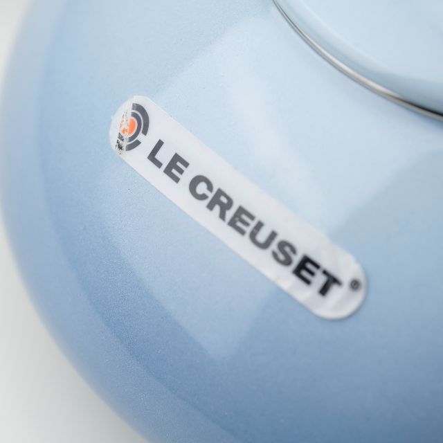 LE CREUSET(ルクルーゼ)のル クルーゼ　ケトル ゼン　1.6L　コースタルブルー　ホーロー製 インテリア/住まい/日用品のキッチン/食器(鍋/フライパン)の商品写真