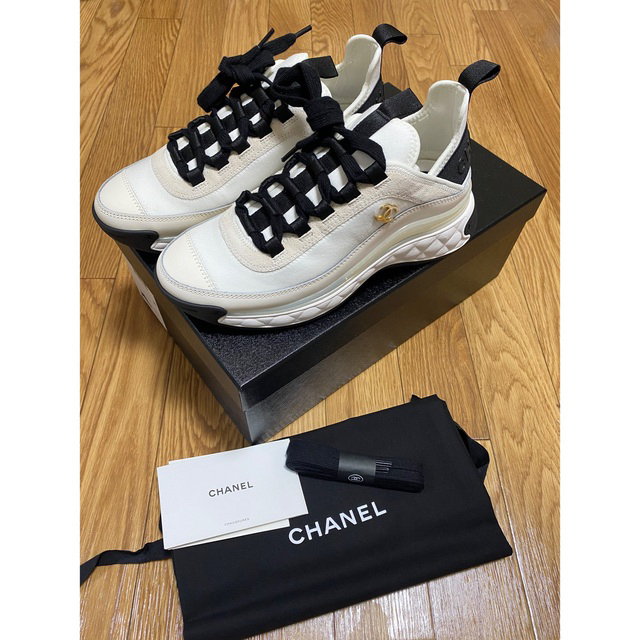 即日発送】 CHANEL スニーカー CHANEL - スニーカー - invictusgrowth.com