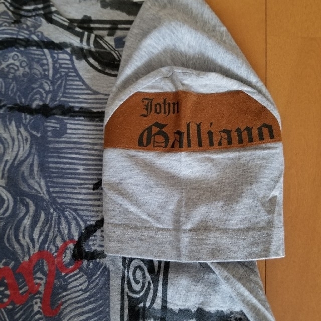 John Galliano(ジョンガリアーノ)のジョンガリアーノ　半袖Tシャツ メンズのトップス(Tシャツ/カットソー(半袖/袖なし))の商品写真