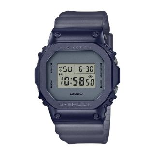 ジーショック(G-SHOCK)の送料無料　G-SHOCK GM-5600MF-2JF 国内正規品　新品未使用(腕時計(デジタル))