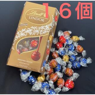 リンツ(Lindt)のリンツ　リンドール　チョコレート　１６個(菓子/デザート)