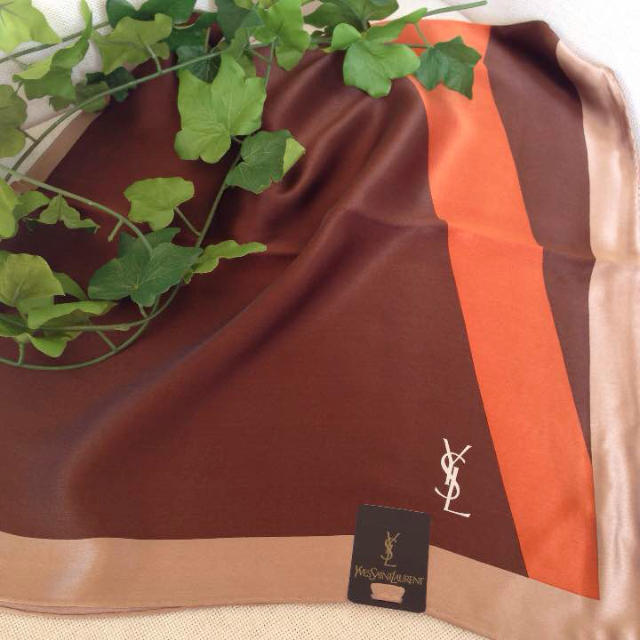 Yves Saint Laurent Beaute(イヴサンローランボーテ)の10.イヴサンローラン スカーフ レディースのファッション小物(バンダナ/スカーフ)の商品写真