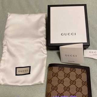 グッチ(Gucci)のGUCCI グッチ メンズ 二つ折り財布  新品(折り財布)