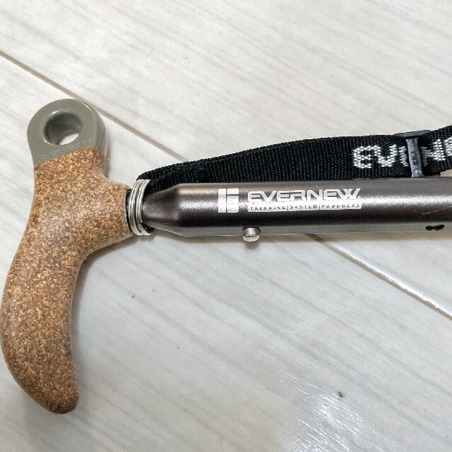 EVERNEW(エバニュー)のEVERNEW トレッキング用杖　40〜90cm スポーツ/アウトドアのアウトドア(登山用品)の商品写真