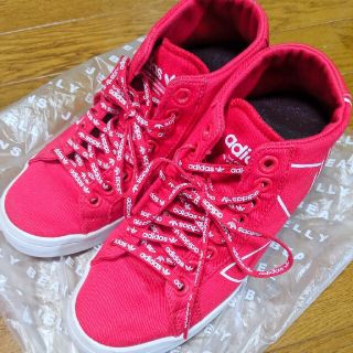 アディダス(adidas)のadidasのスニーカー(スニーカー)