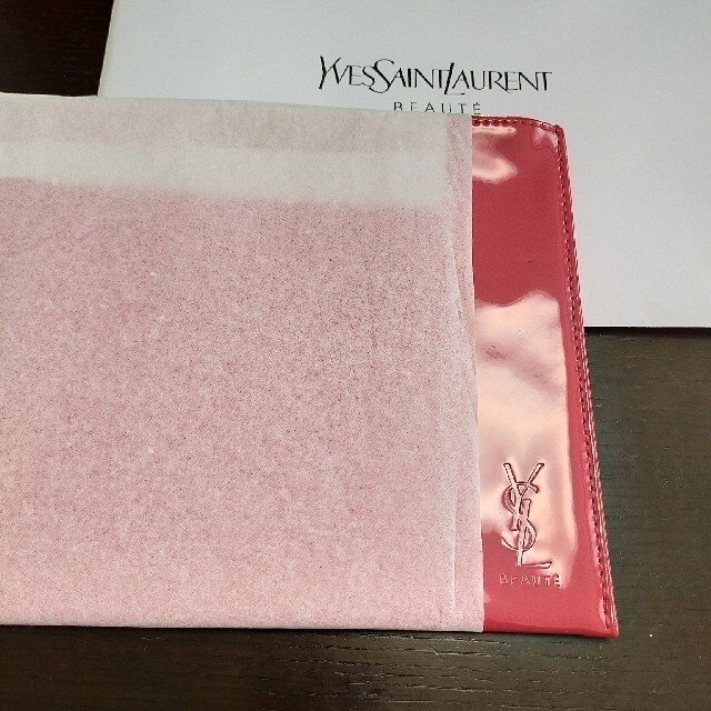 Yves Saint Laurent Beaute(イヴサンローランボーテ)のイブサンローラン ボーテ ポーチ レディースのファッション小物(ポーチ)の商品写真