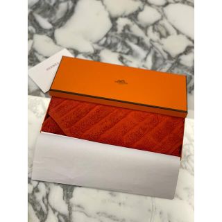 エルメス(Hermes)の新品　未使用　エルメス　カレ・タオル 《ステアーズ》(ハンカチ)