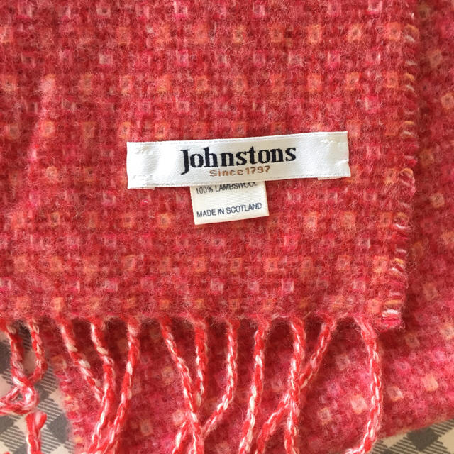 Johnstons(ジョンストンズ)のジョンストンズ ボタン付マフラー レディースのファッション小物(マフラー/ショール)の商品写真