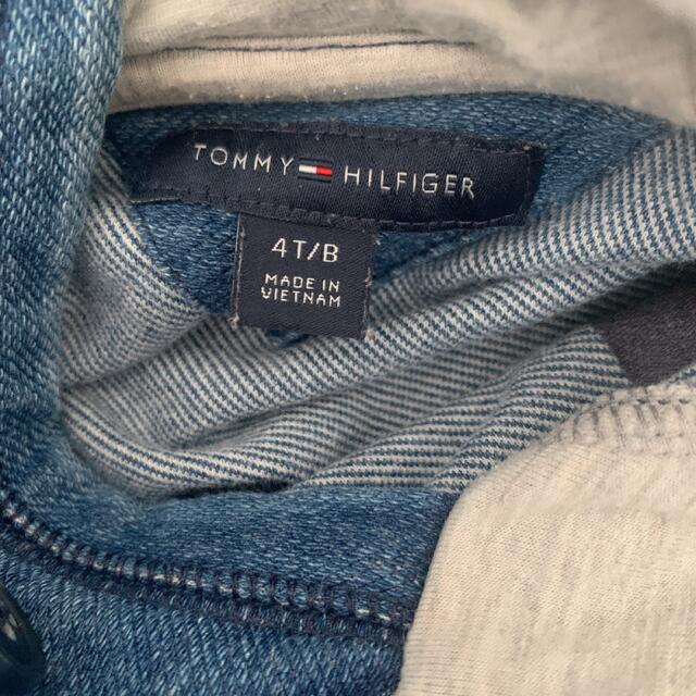 TOMMY HILFIGER(トミーヒルフィガー)のTOMMY HILFIGER トミーヒルフィガーパーカー4T 100cmぐらい キッズ/ベビー/マタニティのキッズ服男の子用(90cm~)(Tシャツ/カットソー)の商品写真