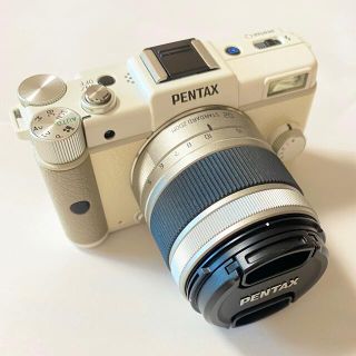 ペンタックス(PENTAX)の【美品】PENTAX Q  ズームレンズキット(ミラーレス一眼)