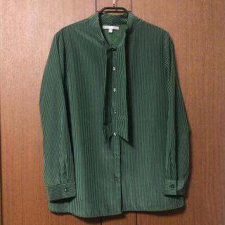 ユニクロ(UNIQLO)の【値下げ】ユニクロ サテンリボンタイブラウス(美品/長袖)(シャツ/ブラウス(長袖/七分))