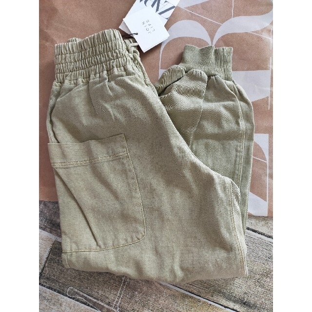 ZARA KIDS(ザラキッズ)の新品■zara■ザラ■ポケット付ジョギングパンツ+ストライプ 3枚　.122 キッズ/ベビー/マタニティのキッズ服女の子用(90cm~)(パンツ/スパッツ)の商品写真