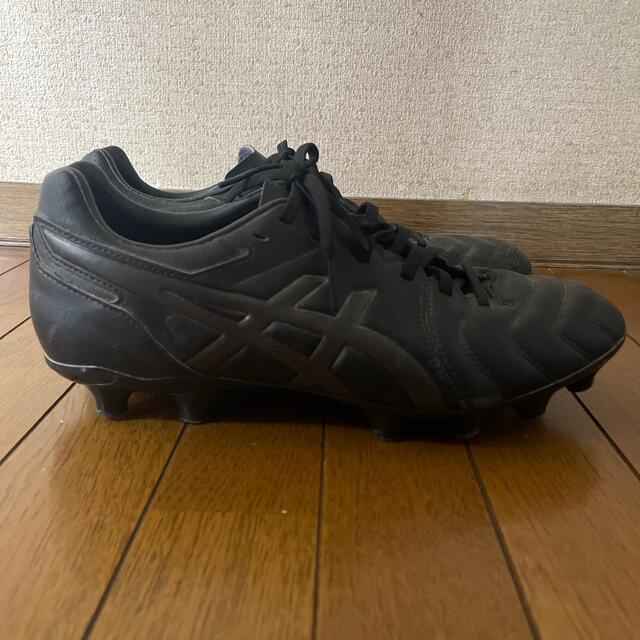 asics(アシックス)のアシックス　asics DS LIGHT 25.5cm ブラック　美品 スポーツ/アウトドアのサッカー/フットサル(シューズ)の商品写真