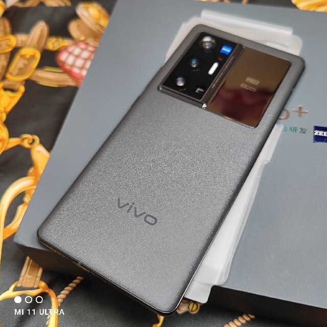 VIVO X70Pro+ 12GB 256GB ブラック 超美品 ケースおまけ