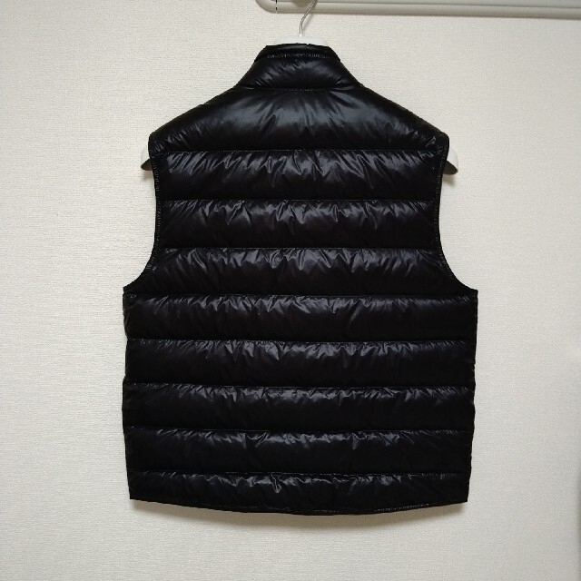 MONCLER(モンクレール)の□3月末までの期間限定価格□　MONCLER　ダウン メンズのジャケット/アウター(ダウンベスト)の商品写真